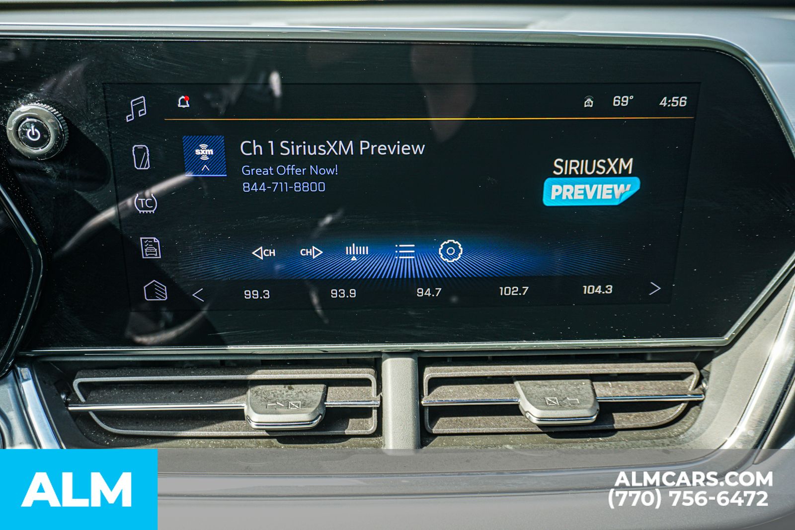 Used 2025 Gray Chevrolet LT image 41