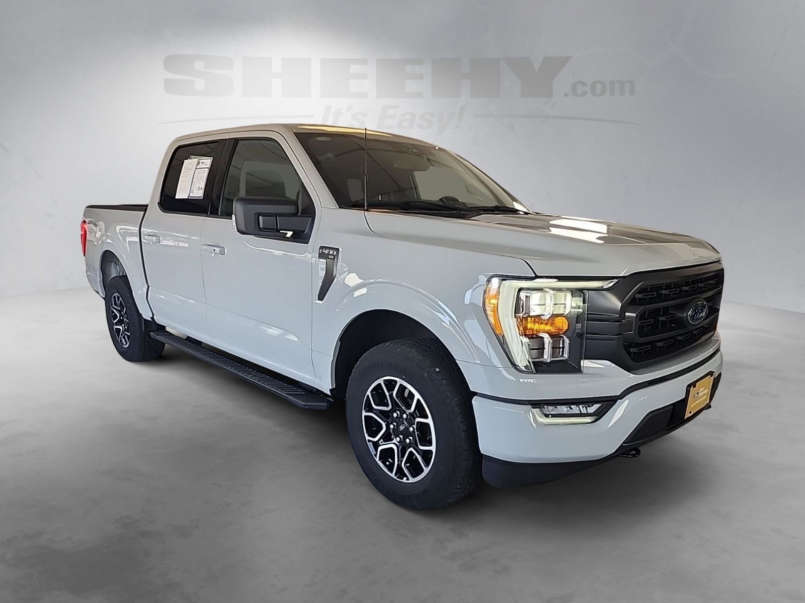 Certified Used 2023 Avalanche Ford XLT image 2