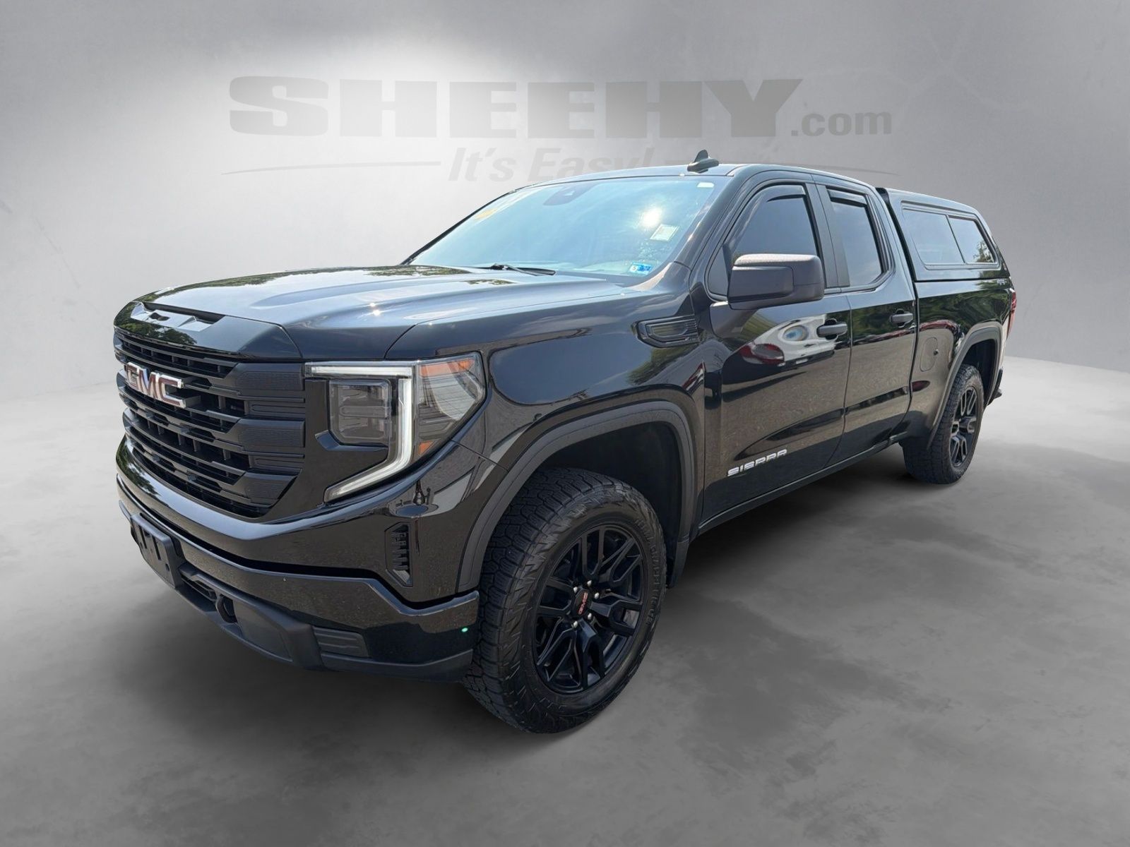 Used 2024 Onyx Black GMC Pro image 16