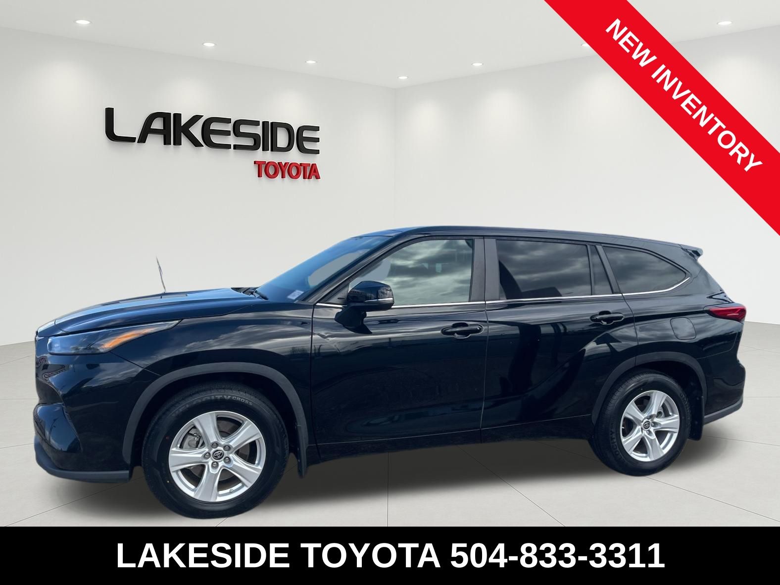 View vehicle photo 3