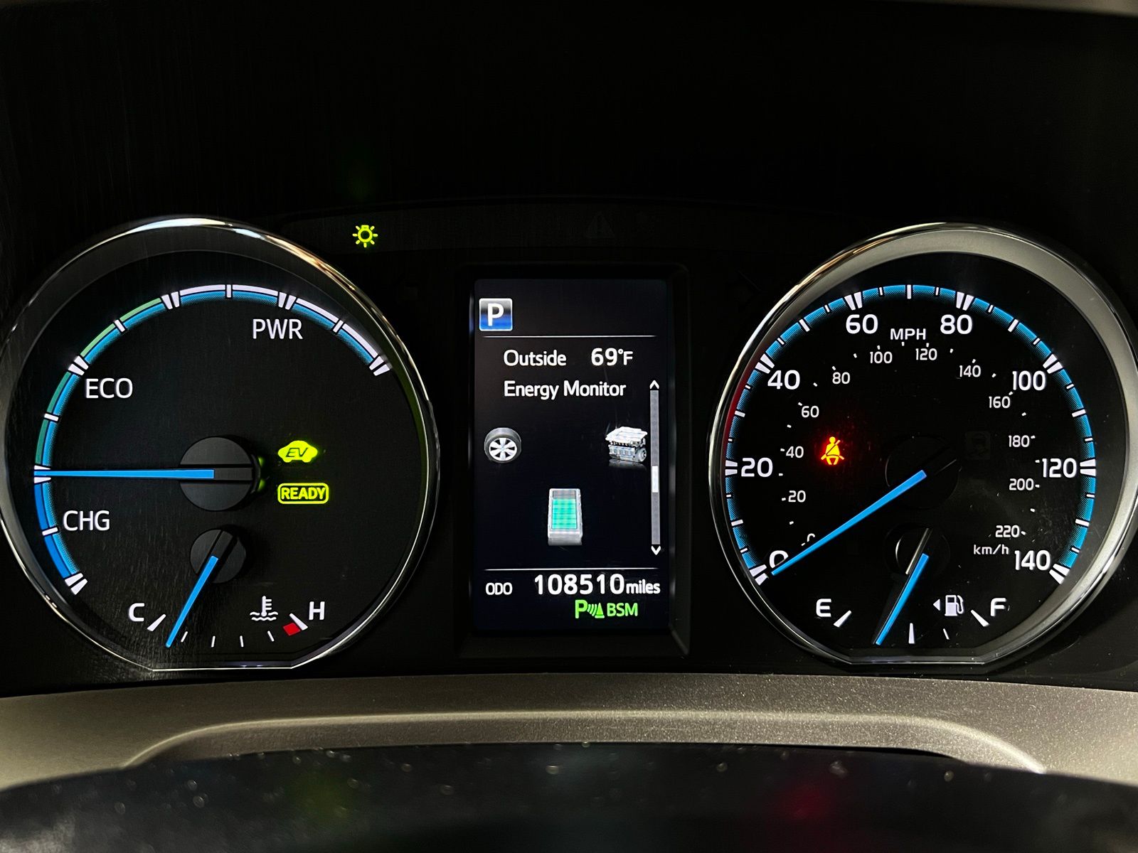 Thumbnail: 2018 Toyota RAV4 - 17