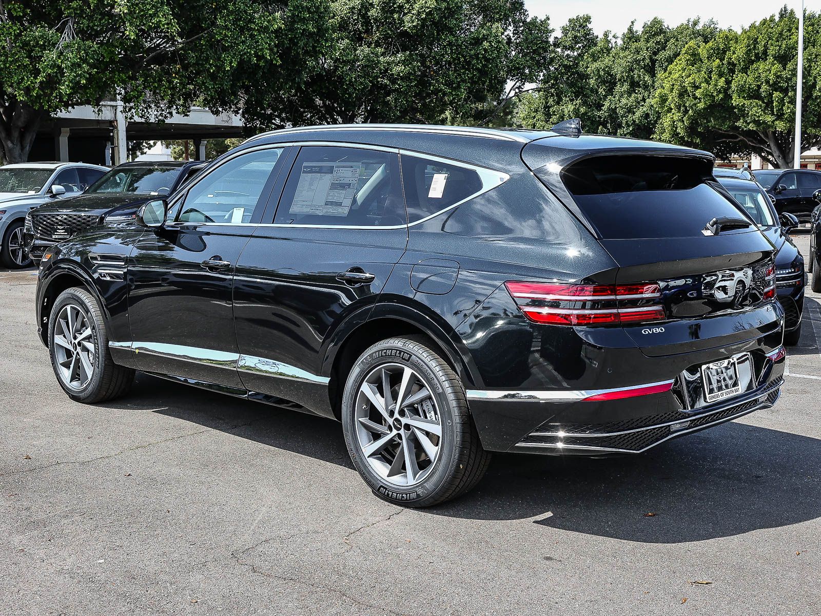 View vehicle photo 6