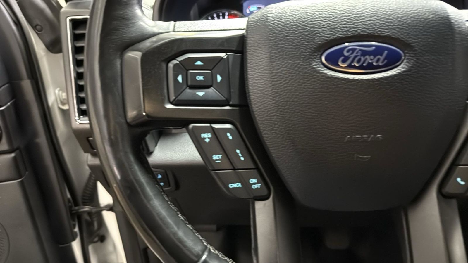 Used Car 2020 Ford Expedition Max  Limited For Sale Under $25,000 In Austin, Texas