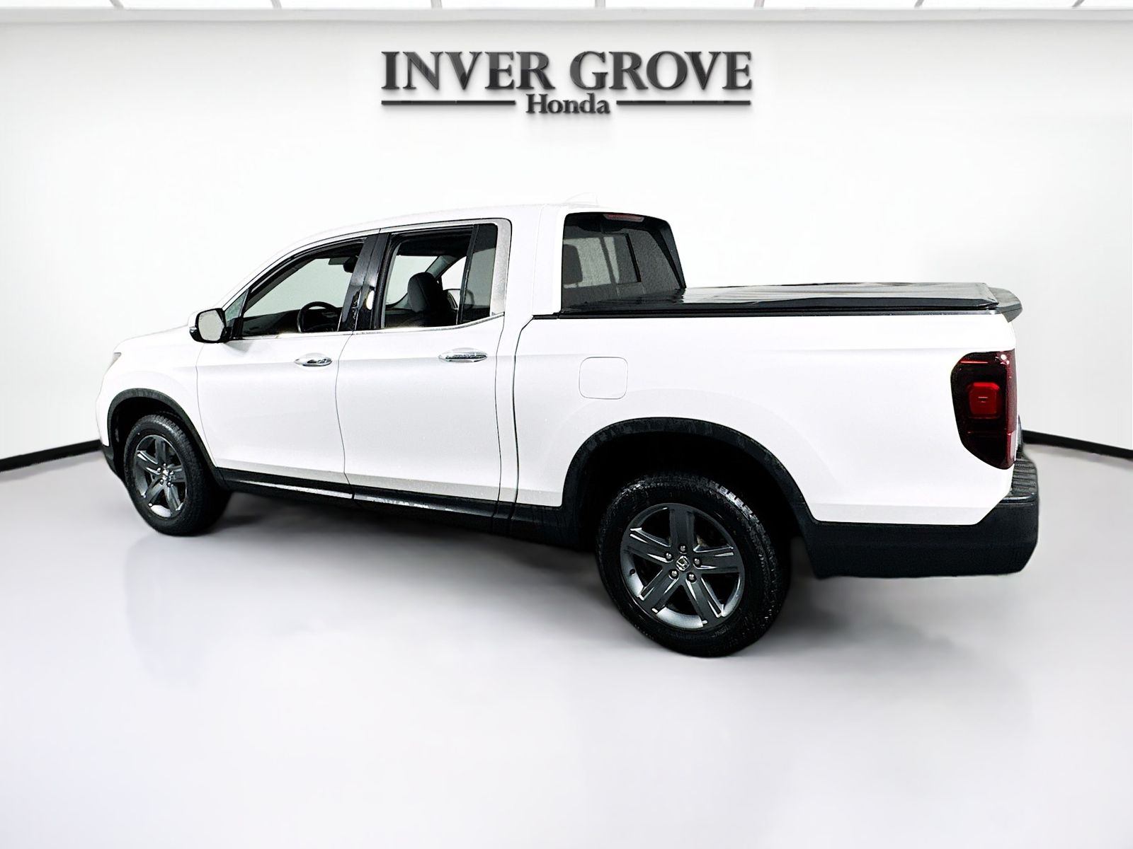 View vehicle photo 7