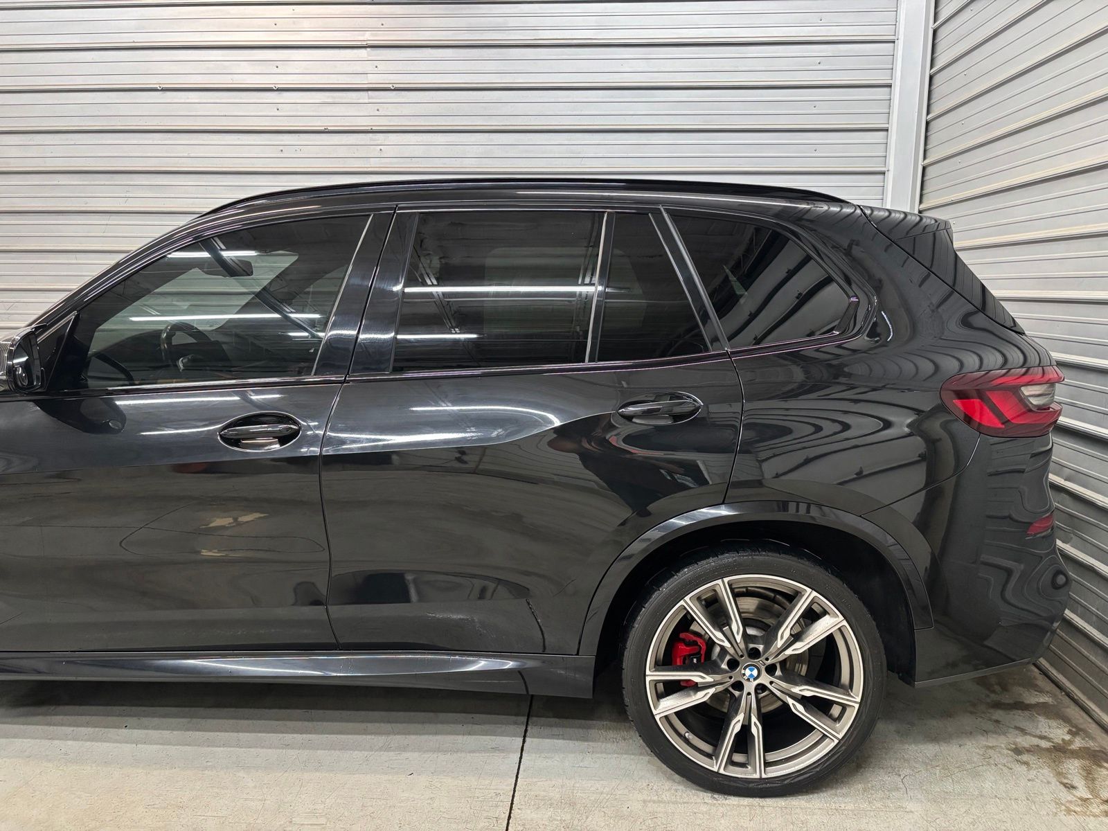 2021 BMW X5 M50i xDrive - Image 5