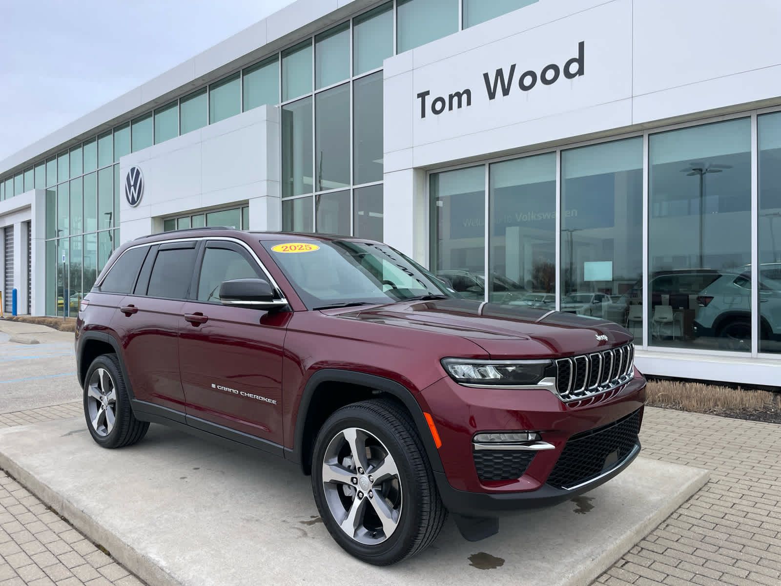 used 2025 Jeep Grand Cherokee car, priced at $41,250