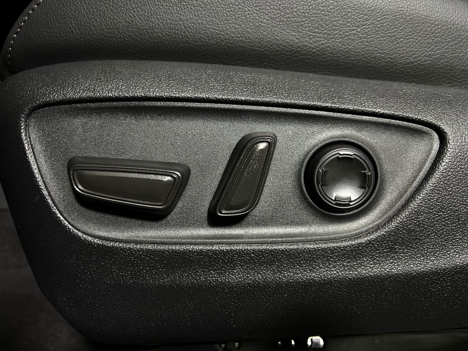 2025 Toyota Sienna Platinum 11