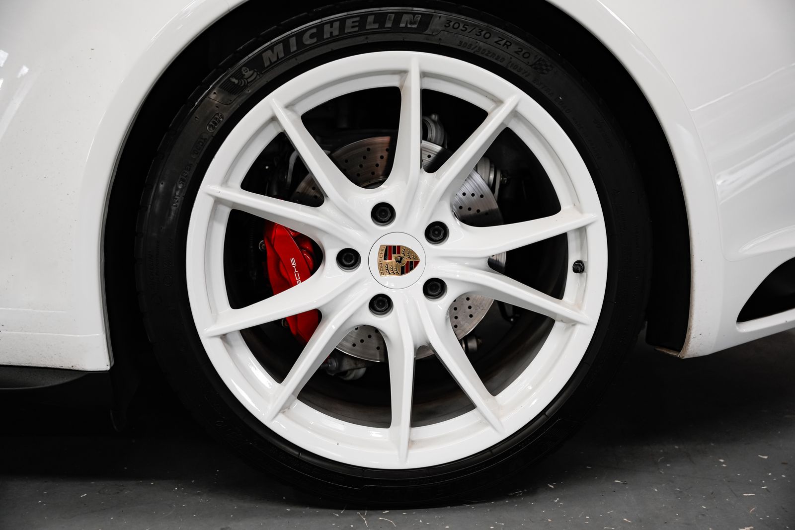 2019 Porsche 911 Targa 4 GTS — photo 46