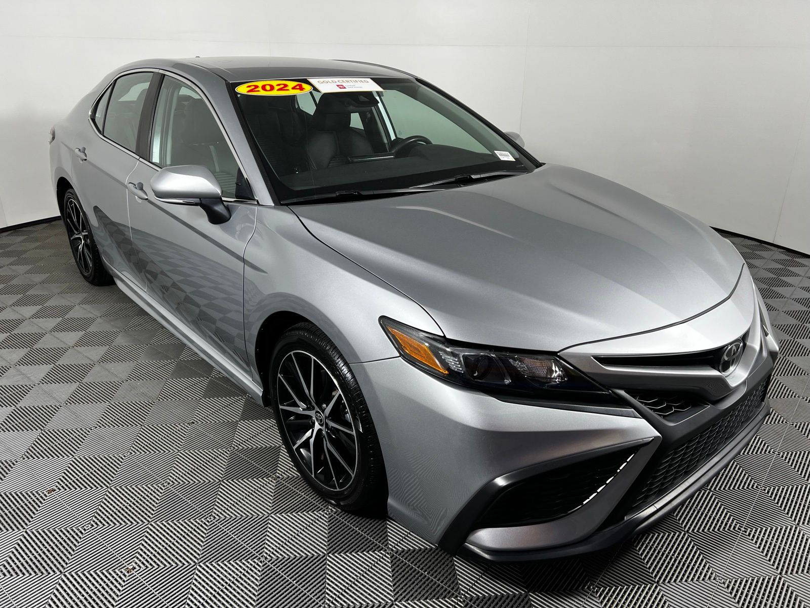 Thumbnail: 2024 Toyota Camry - 3