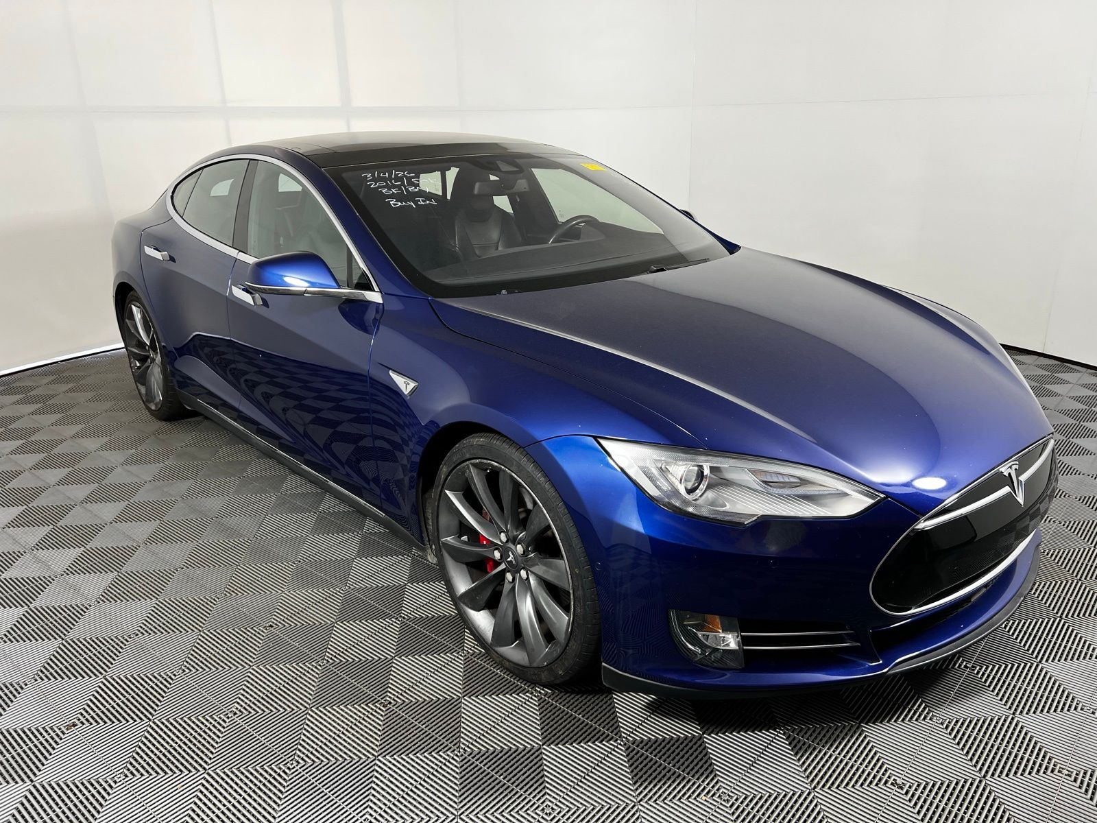 Thumbnail: 2016 Tesla Model S - 3