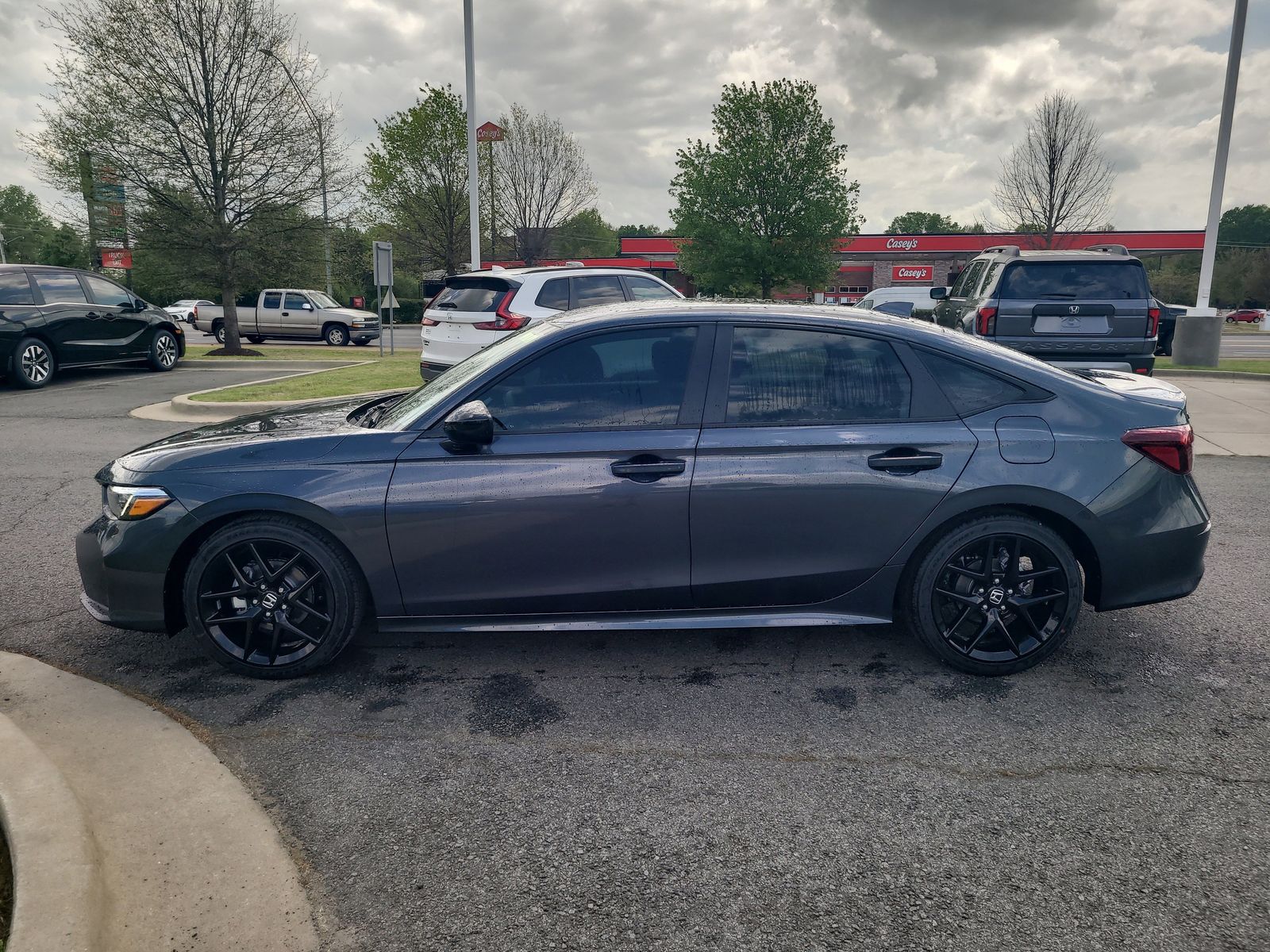 View vehicle photo 6