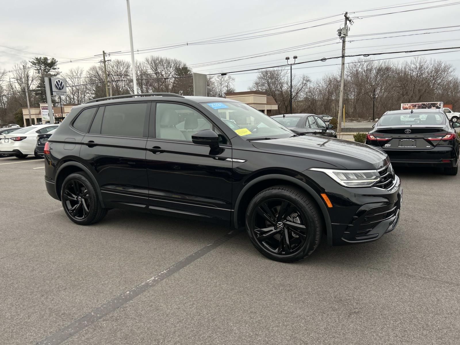 2023 Volkswagen Tiguan SE R-Line Black 4Motion