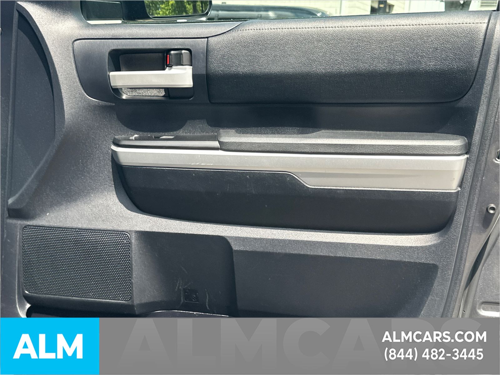 Used 2015 Gray Toyota SR5 image 16