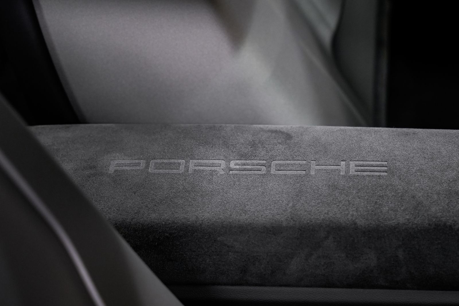 2015 Porsche 911 Carrera GTS — photo 17