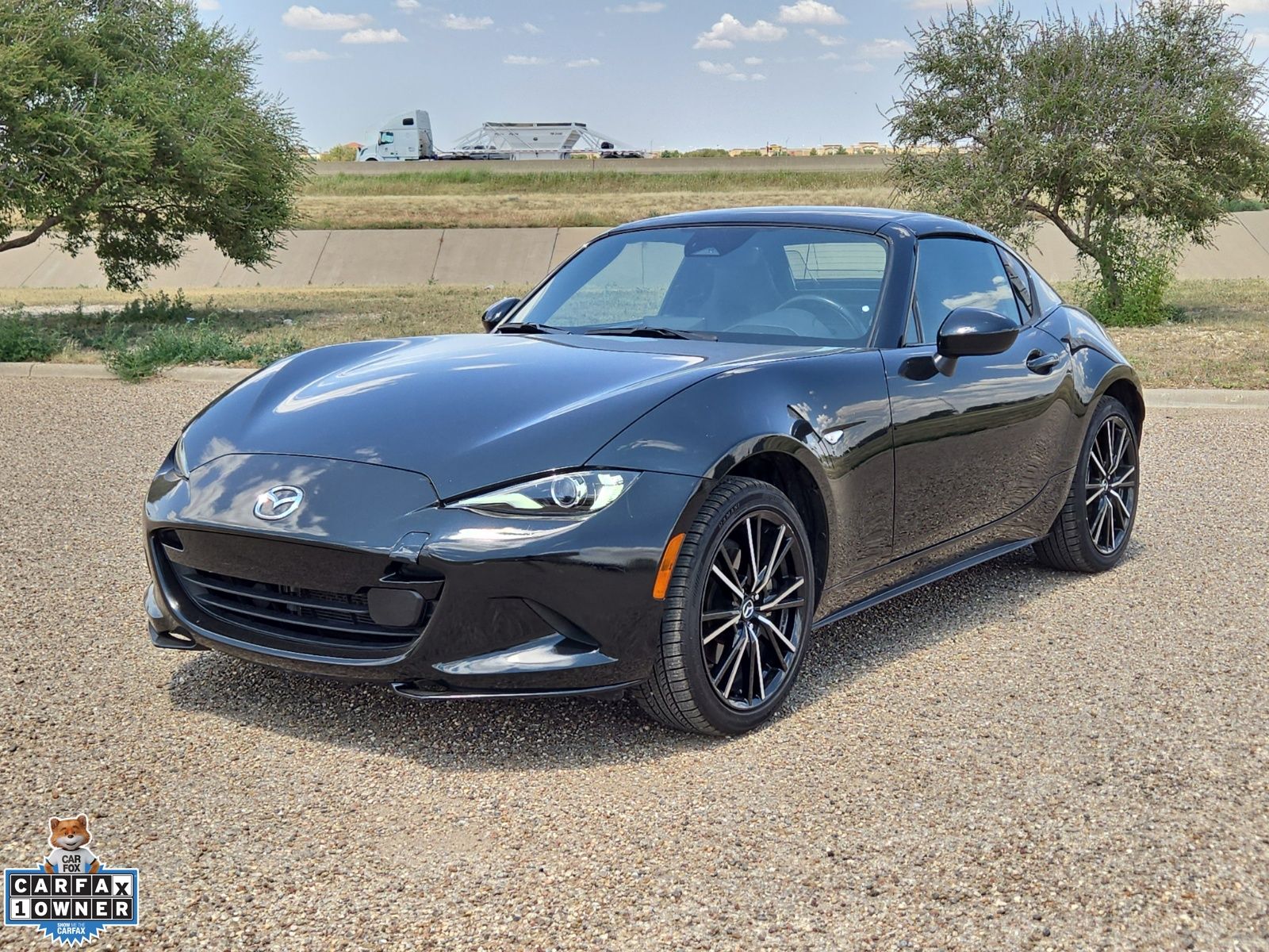  2025 Mazda MX-5 Miata RF Grand Touring RWD   