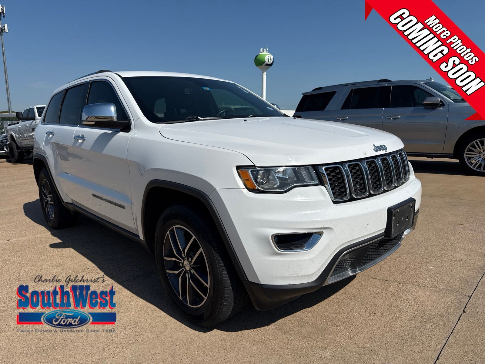 Bright White Clearcoat 2018 Jeep Grand Cherokee SUV / Crossover 4X2 8-Speed Automatic