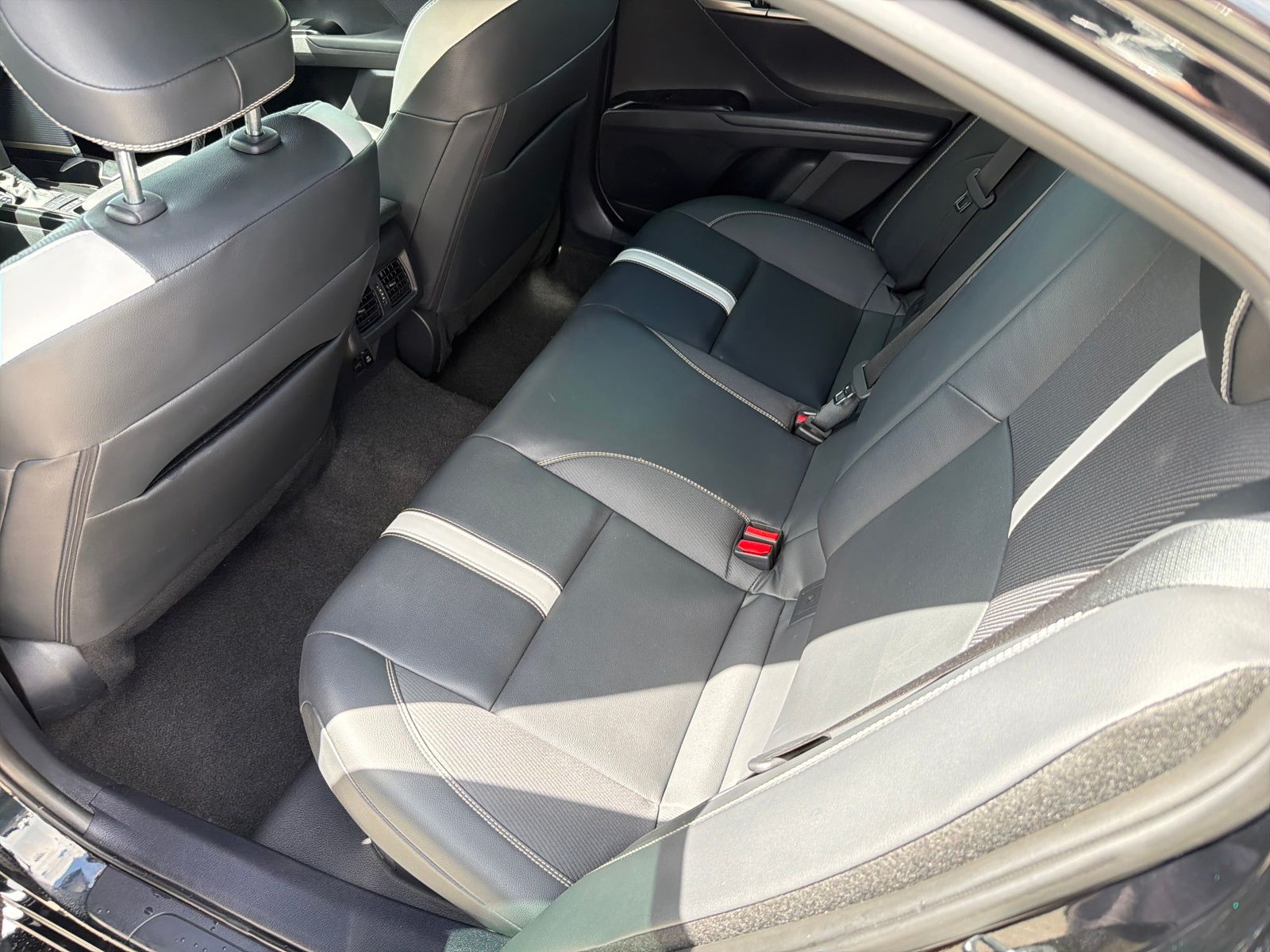 Used 2025 Toyota Camry SE 4D Sedan