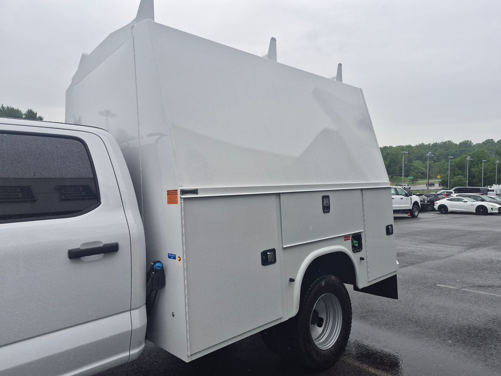 New 2026 Oxford White Ford XL SERVICE BODY image 16