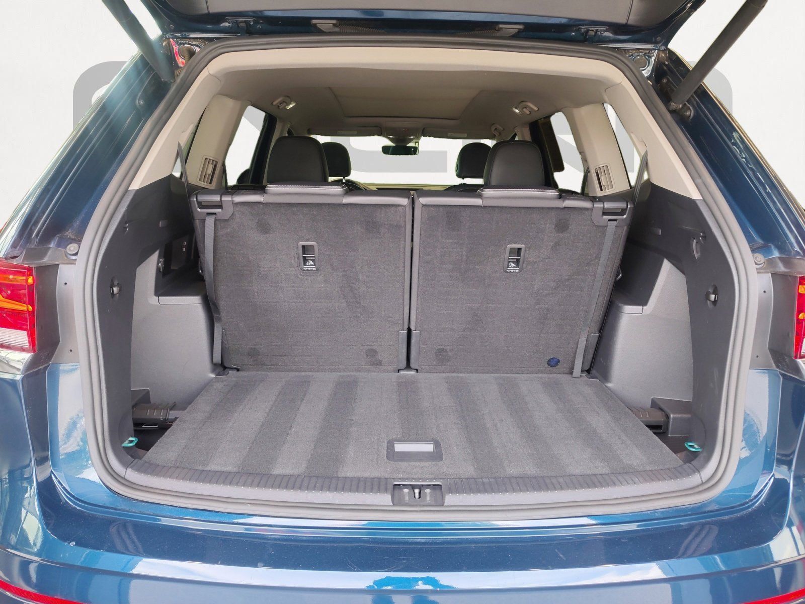 Used Car 2022 Volkswagen Atlas  3.6l V6 Sel R-line For Sale Under $30,000 In San Antonio, Texas