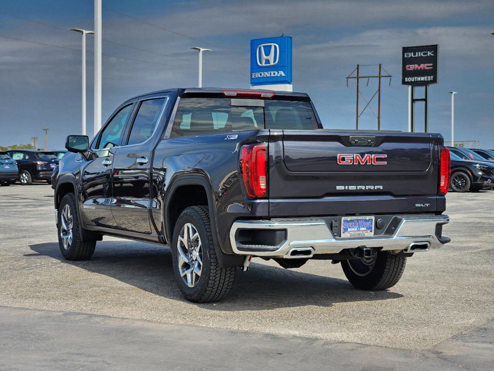 2025 GMC Sierra 1500 SLT 4