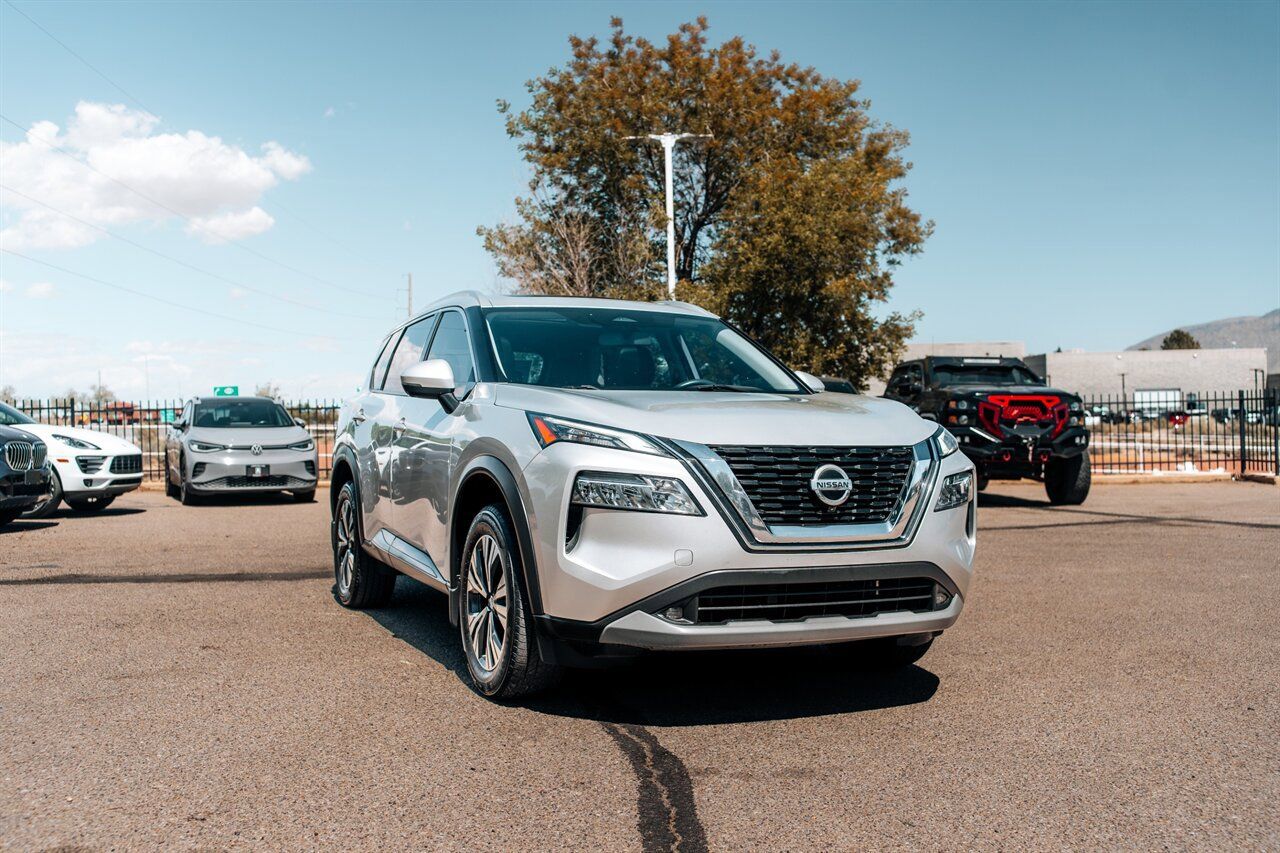 Brilliant Silver Metallic 2021 Nissan Rogue SV FWD SUV / Crossover Front-Wheel Drive Continuously Variable Transmission