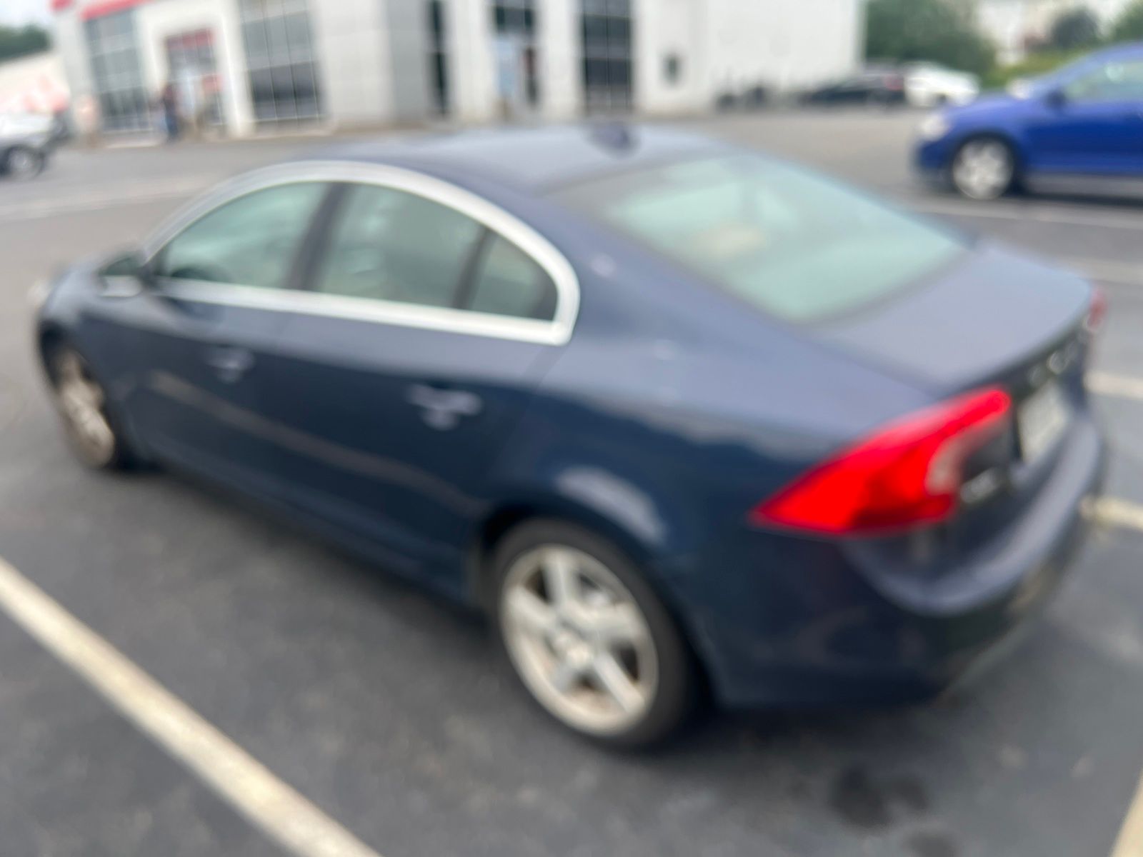 Used 2012 Blue Volvo T5 image 5