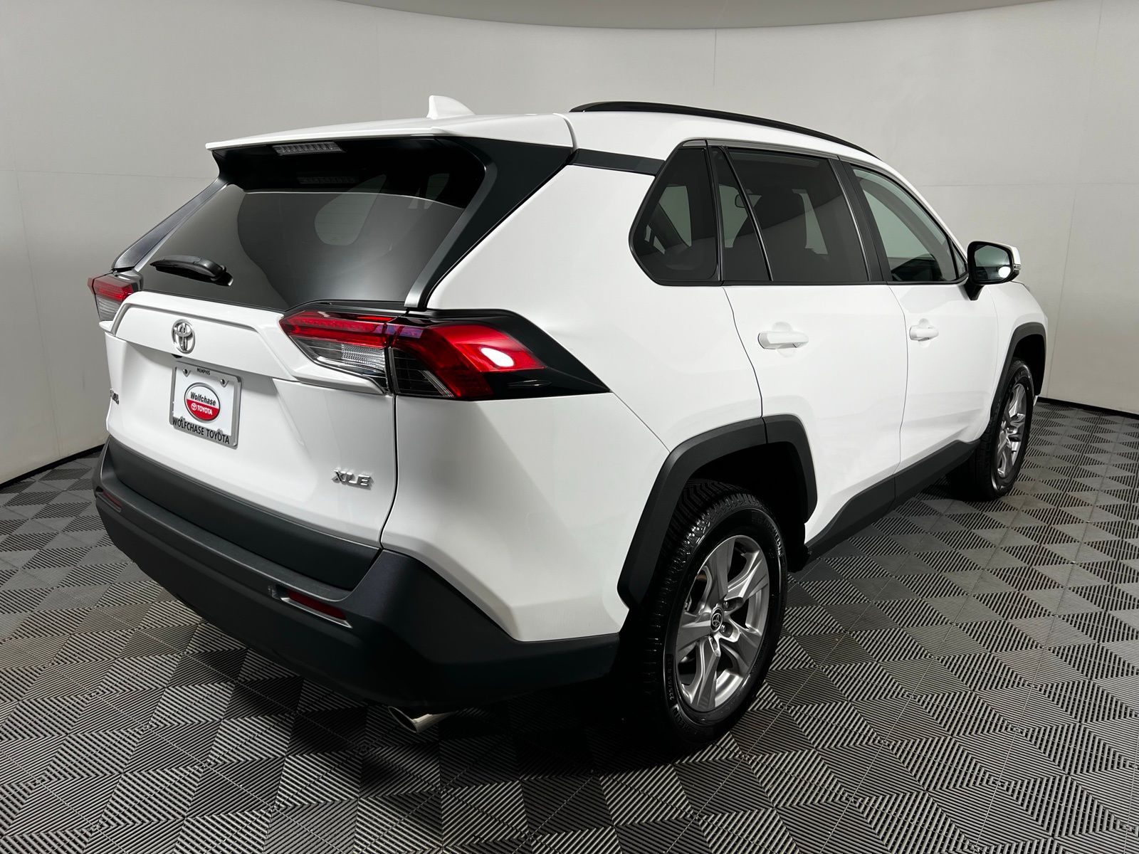 2023 Toyota RAV4 XLE 5