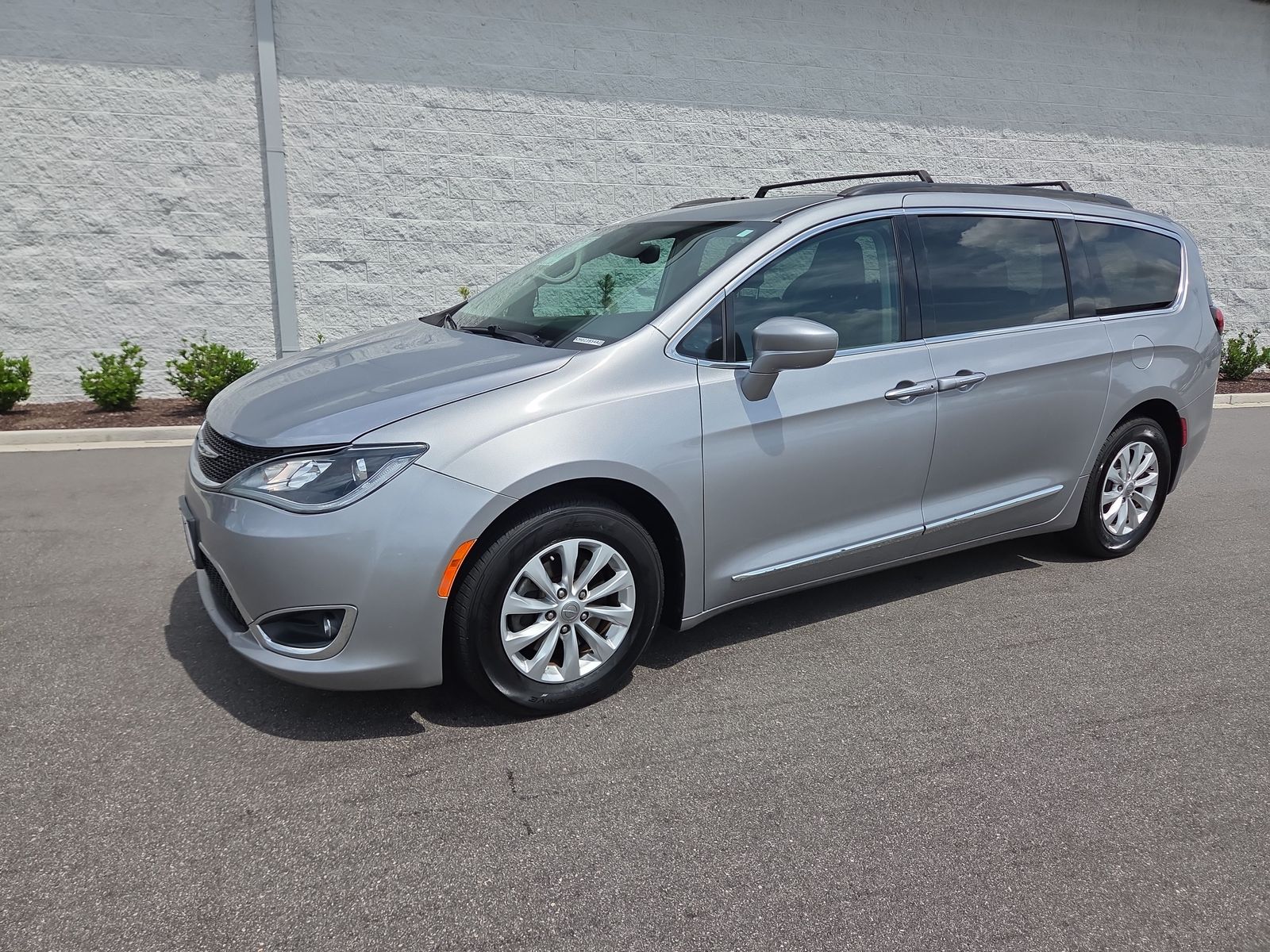  2017 Chrysler Pacifica Touring L FWD   