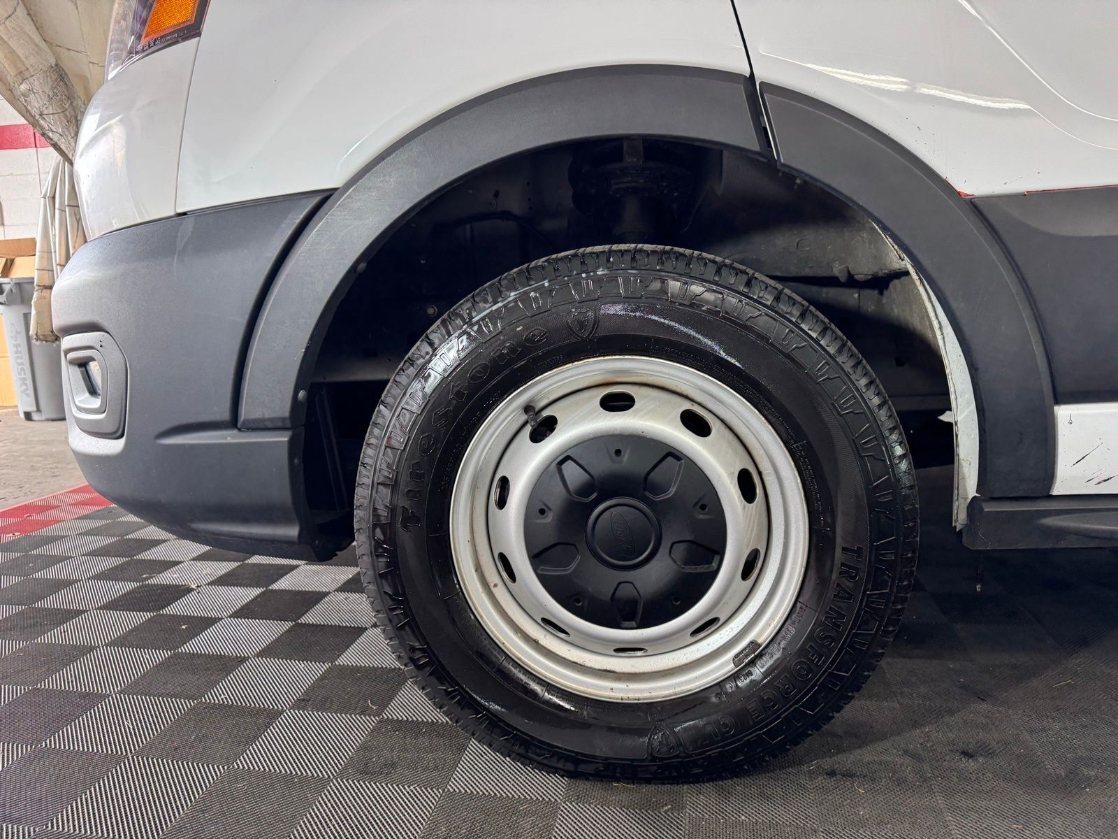 View vehicle photo 7