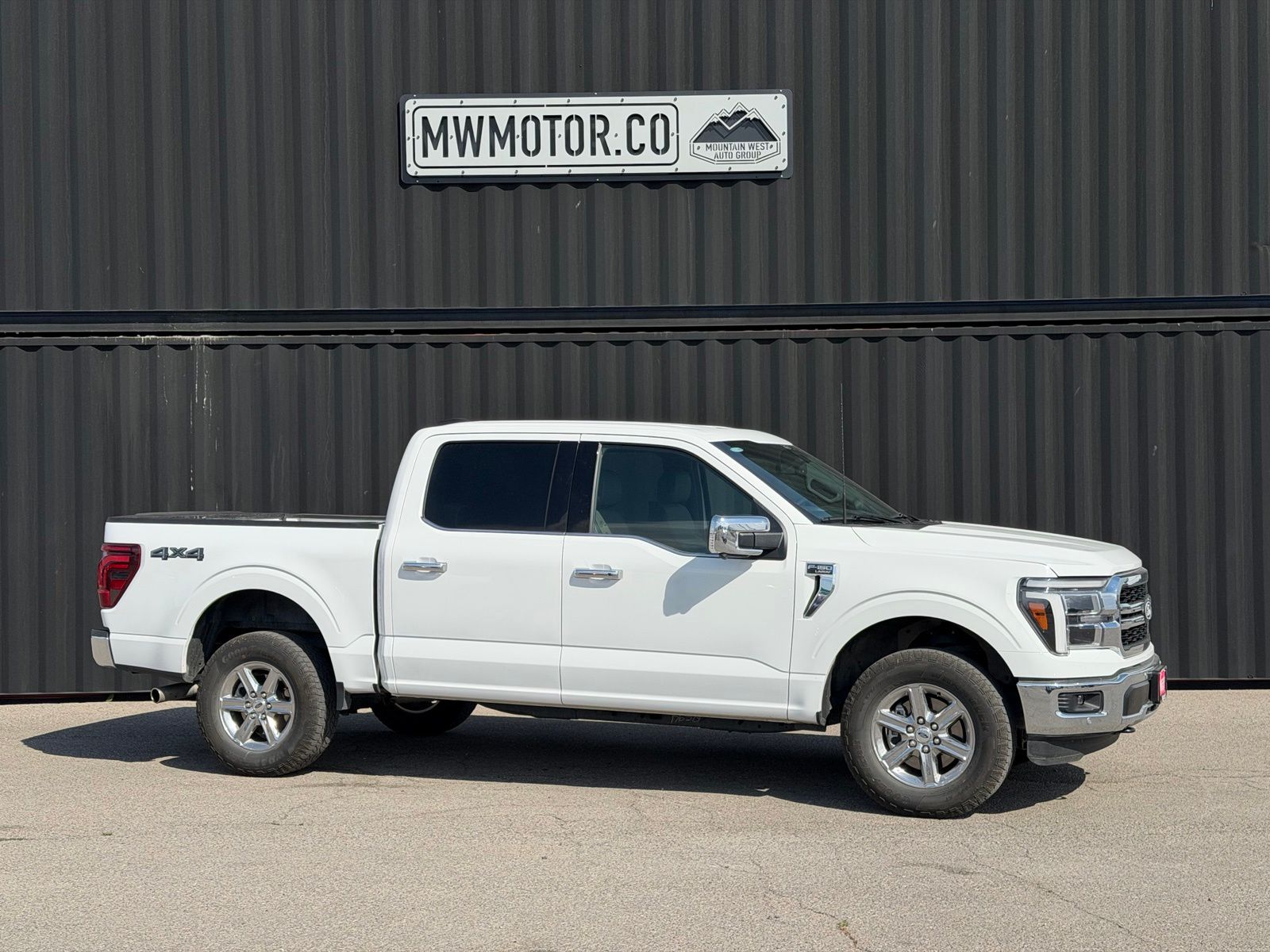  2025 Ford F-150 Lariat SuperCrew 4WD   
