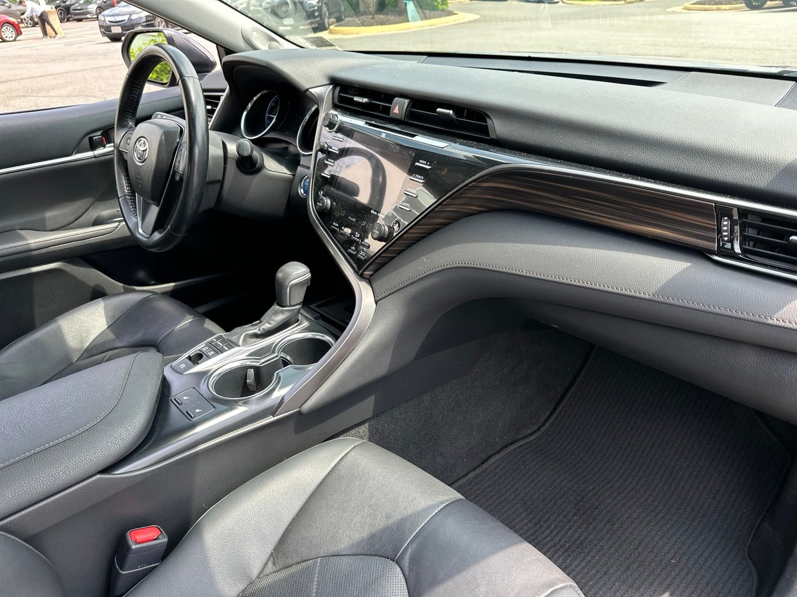 Used 2019 Blue Toyota XLE image 29