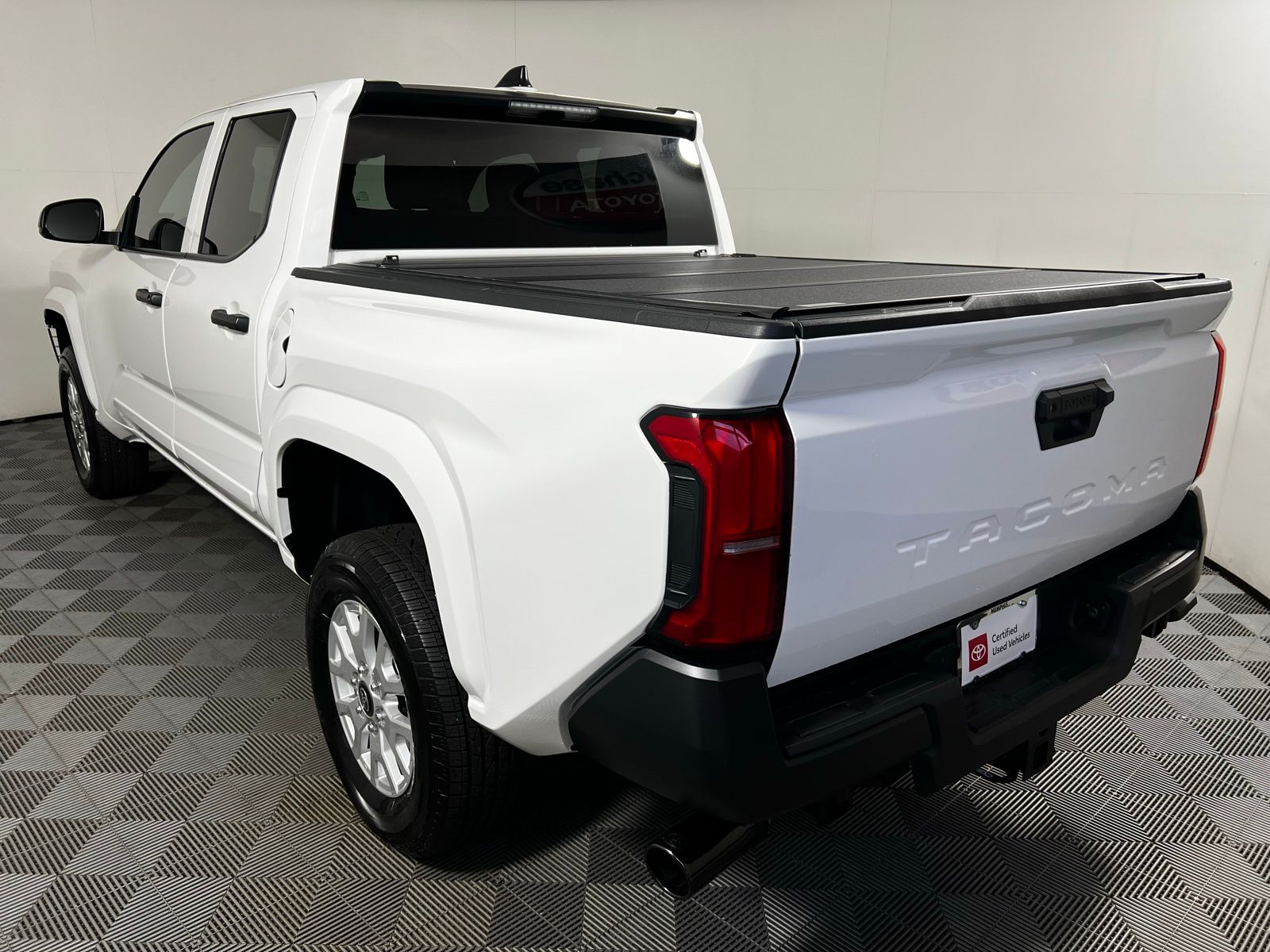 2024 Toyota Tacoma SR 7