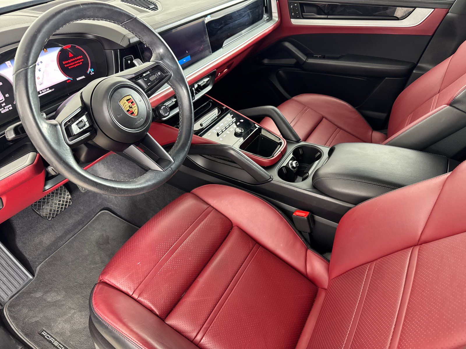 2024 Porsche Cayenne Base — full photo 4 of 30