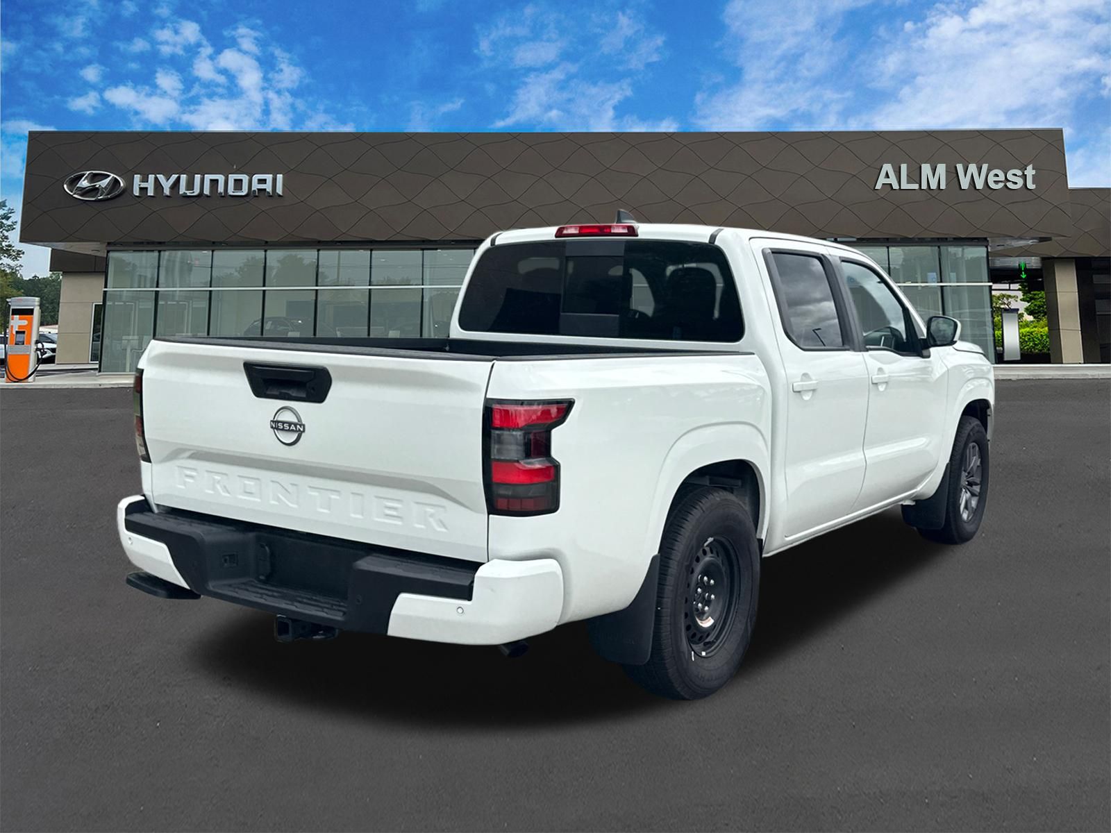 Used 2025 White Nissan SV image 5