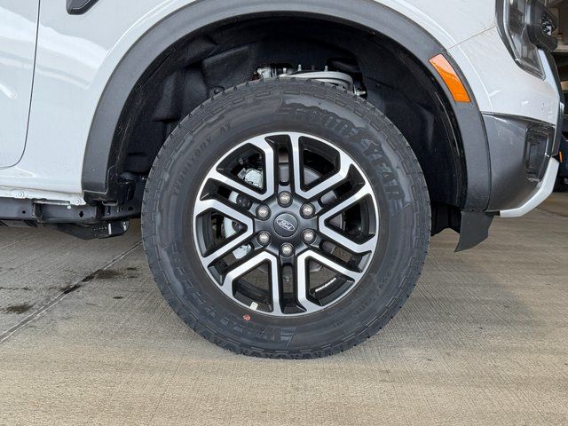 New 2025 Oxford White Ford Lariat image 9