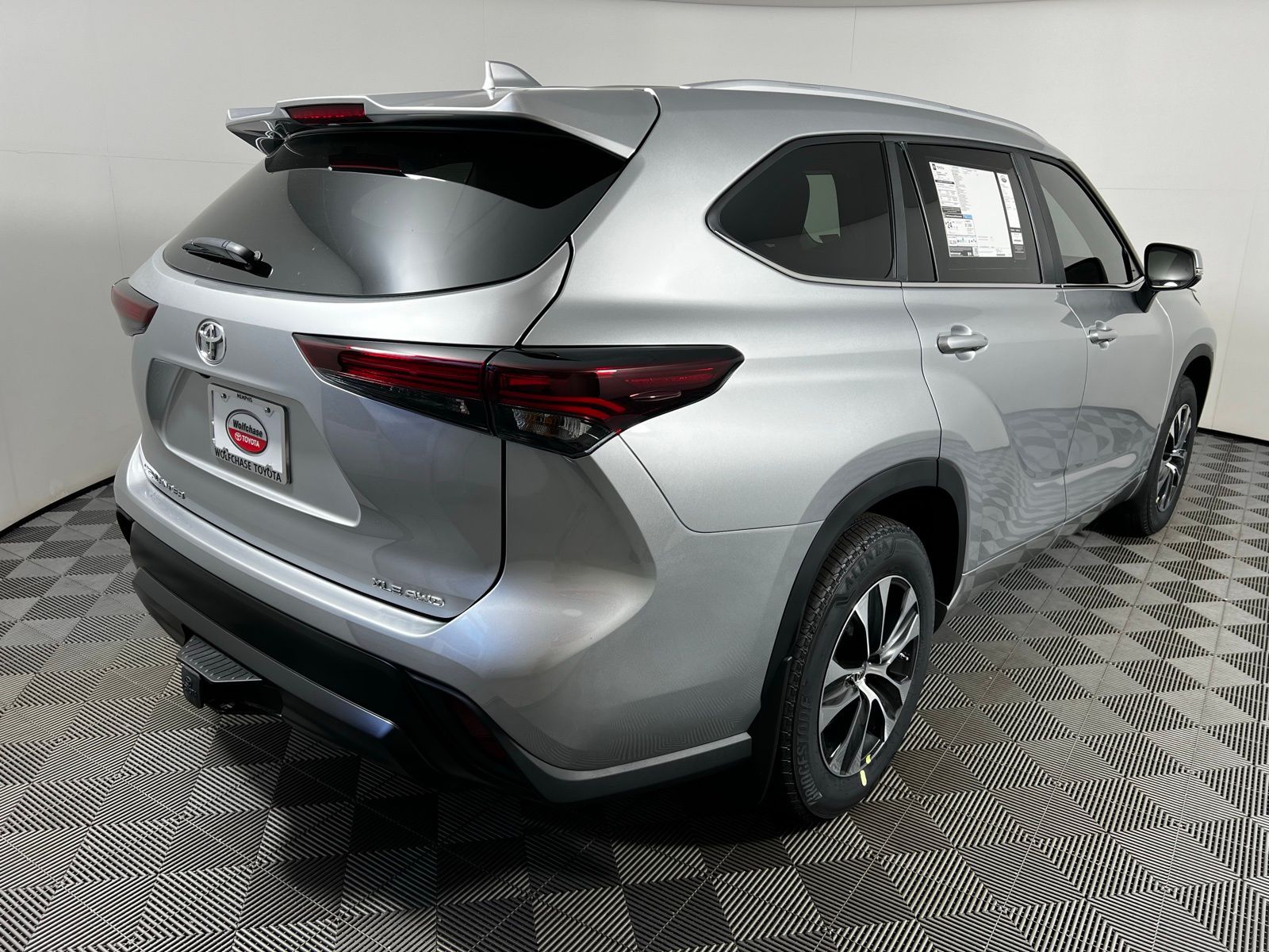 2025 Toyota Highlander XLE 5