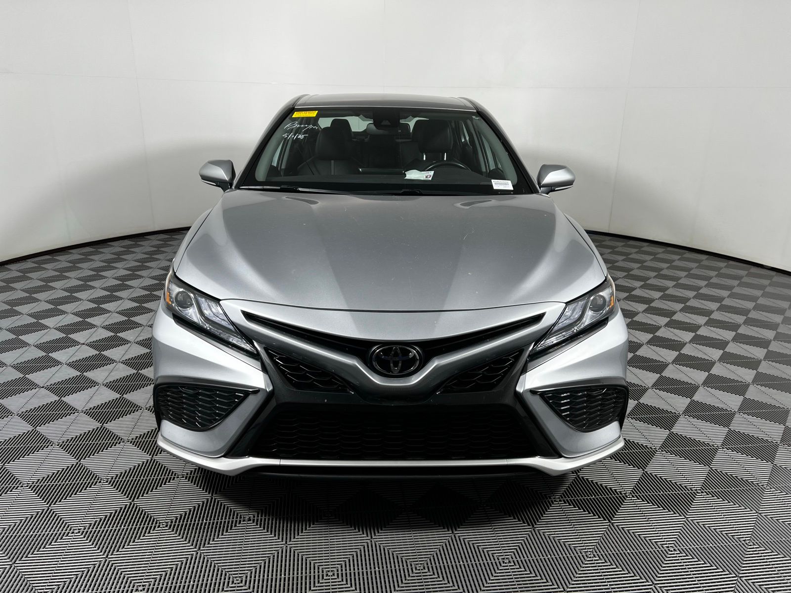 2023 Toyota Camry XSE 2