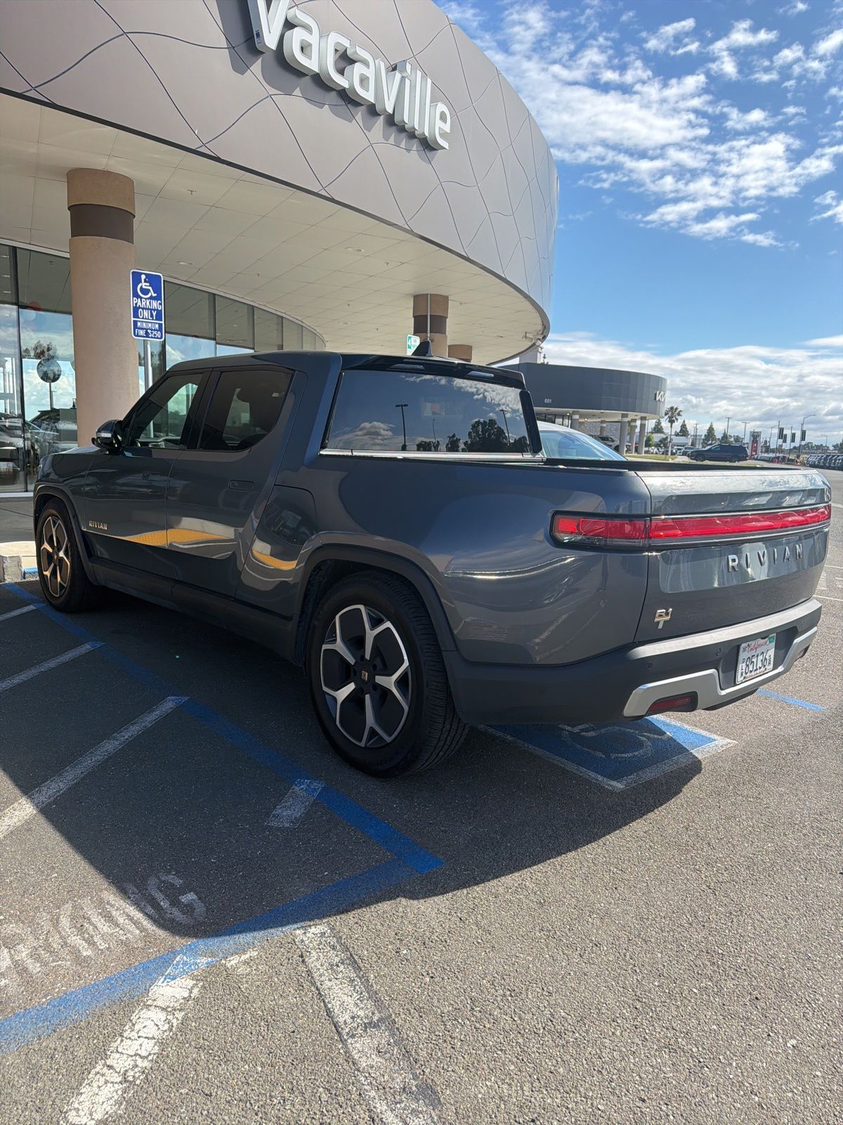 2023 Rivian R1T Adventure Quad Motor Crew Cab AWD