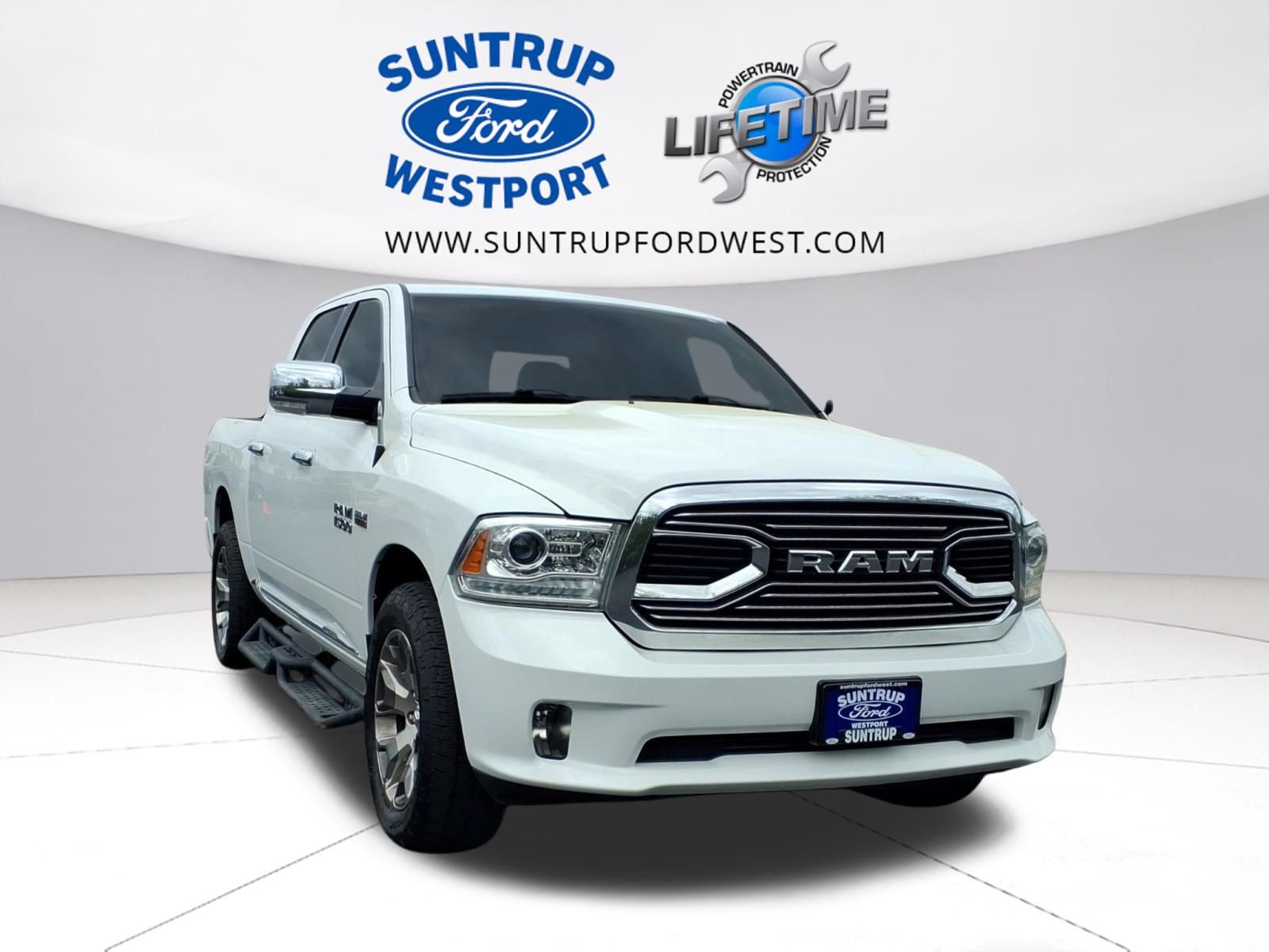 Bright White Clearcoat 2017 RAM 1500 Laramie Limited Crew Cab 4WD Pickup Truck Four-Wheel Drive 8-Speed Automatic