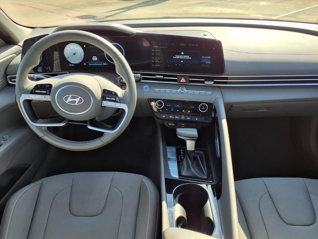 2025 Hyundai Elantra SEL Convenience Black at DeMontrond Gulf Freeway