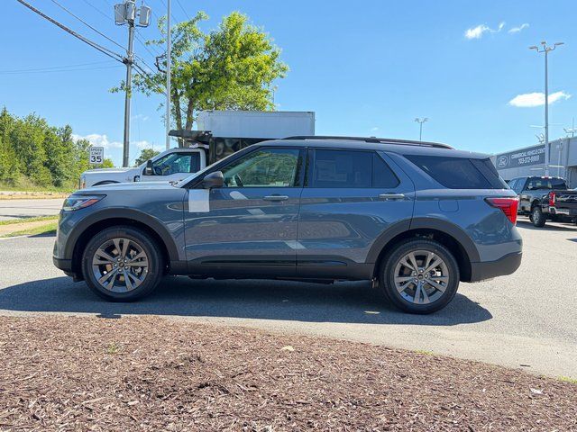 New 2026 Vapor Blue Metallic Ford Active image 3