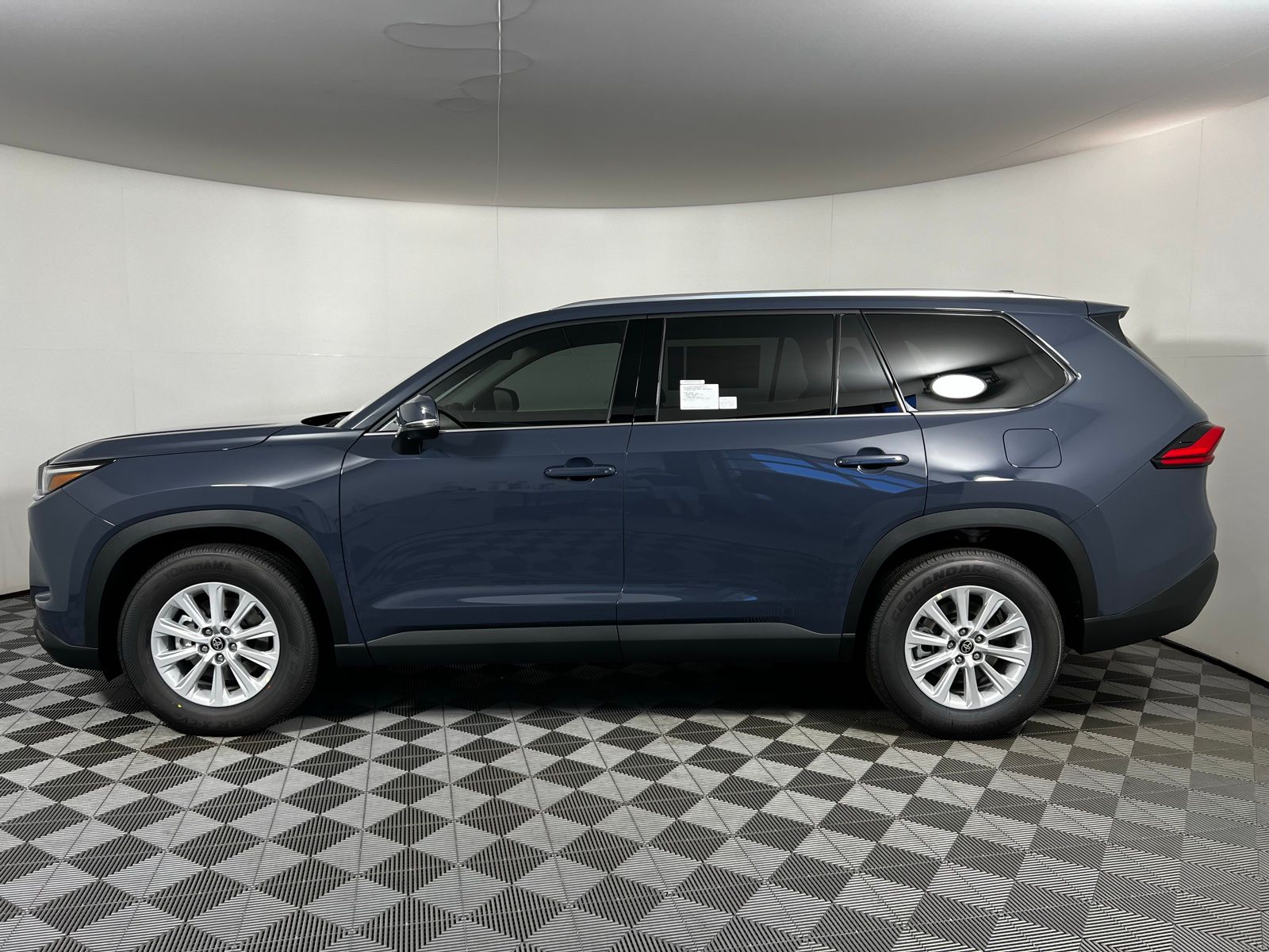 Thumbnail: 2026 Toyota Grand Highlander - 8