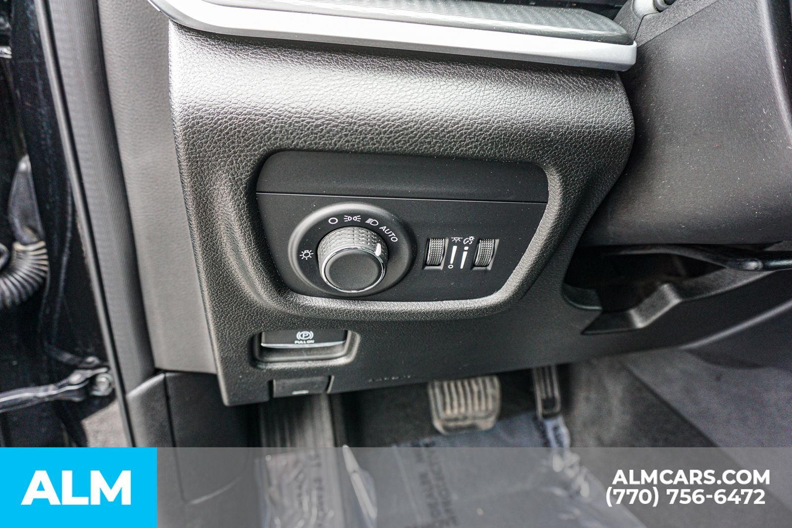 Used 2025 Black Jeep Altitude image 38