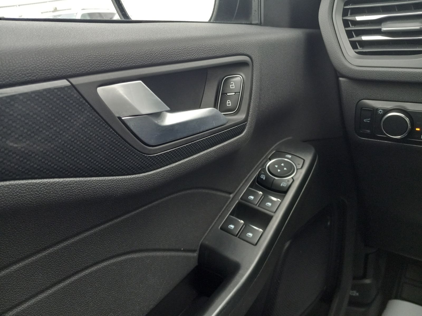 2024 Ford Escape image 26