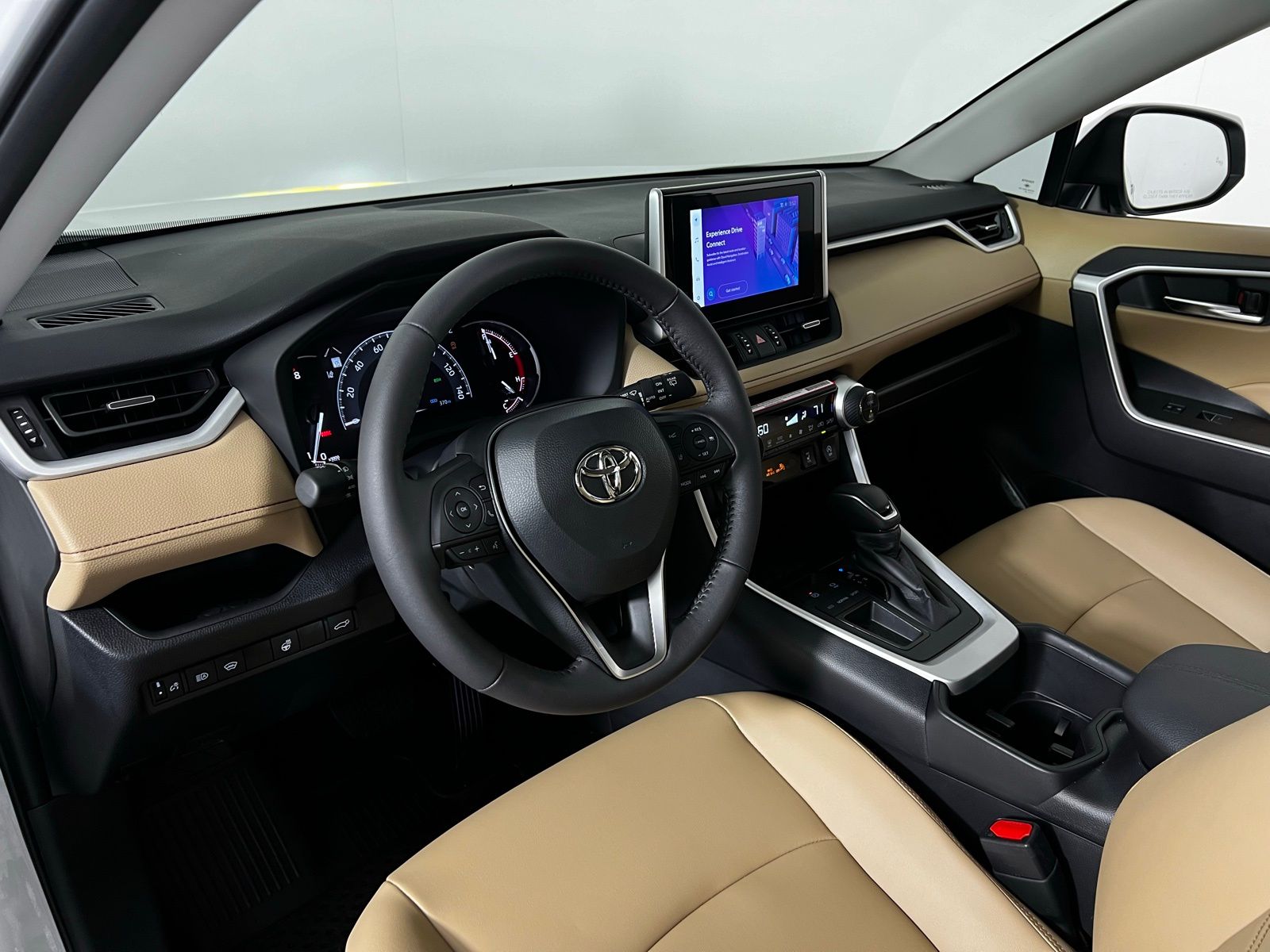 Thumbnail: 2025 Toyota RAV4 - 9