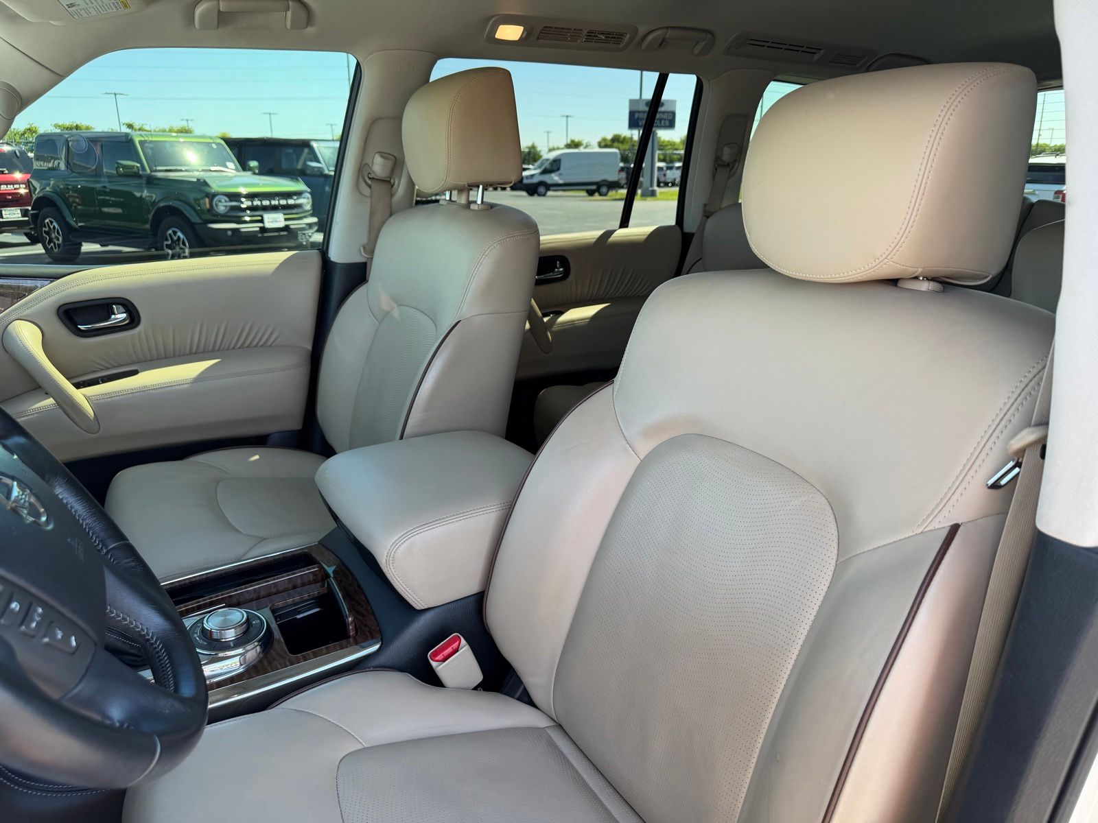 2020 Nissan Armada image 12