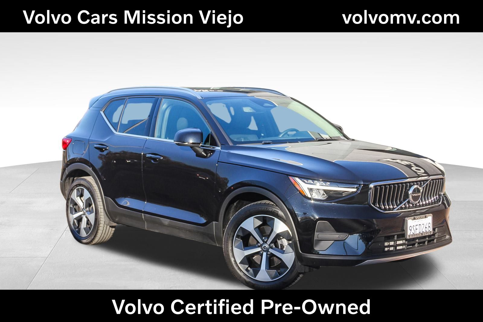 2025 Volvo XC40 B5 Core Bright Theme AWD