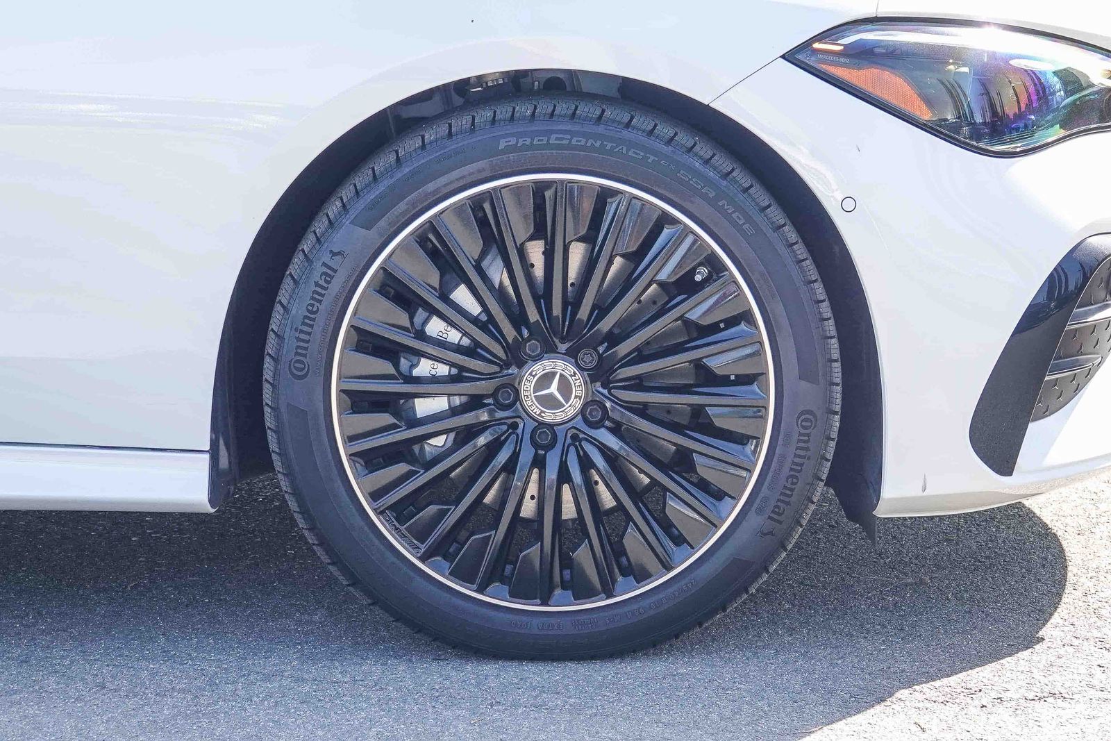 New Manufaktur Moonlight White Metallic 2024 Mercedes-Benz CLE CLE