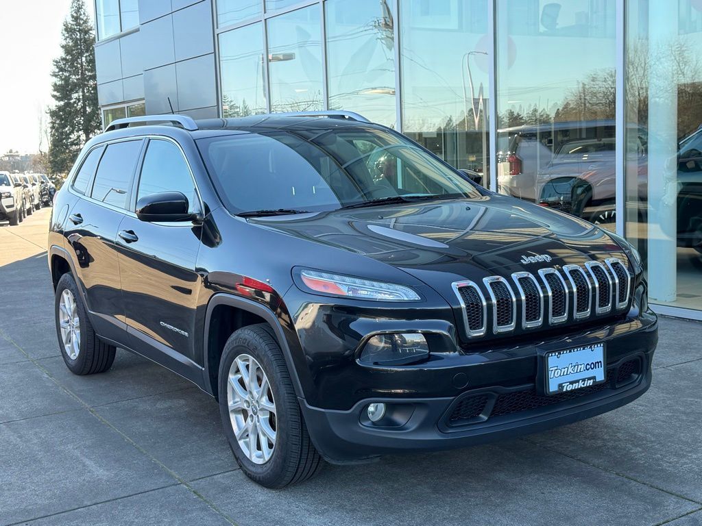 Used 2014 Jeep Cherokee Latitude with VIN 1C4PJLCB5EW143654 for sale in Wilsonville, OR