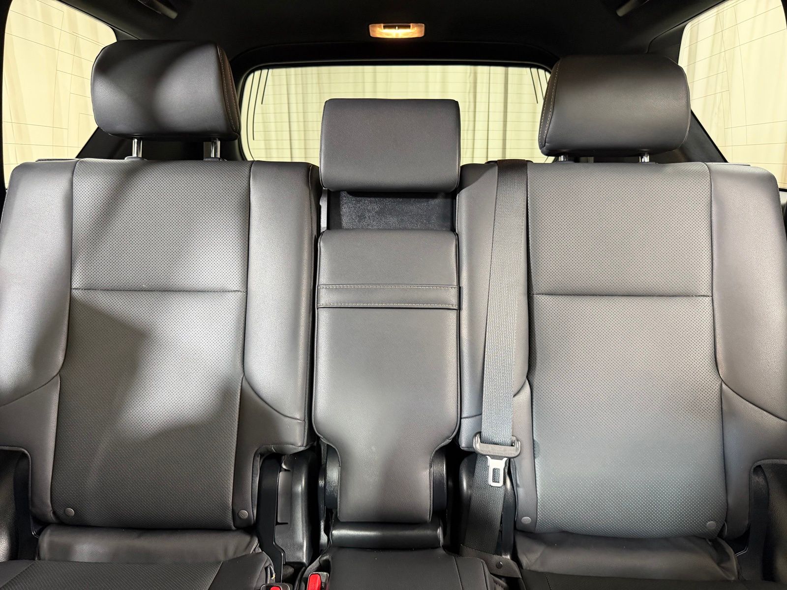 Used 2021  Lexus 460 image 38